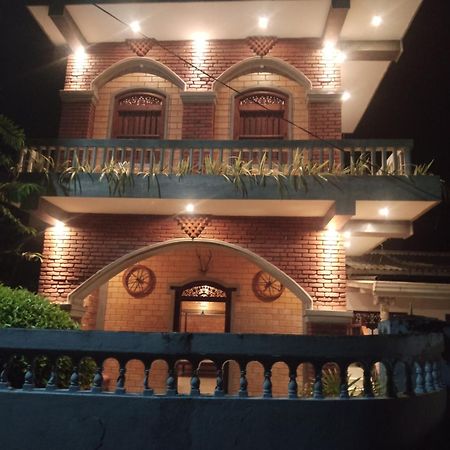 Отель The Brick Wonder Habaraduwa Экстерьер фото